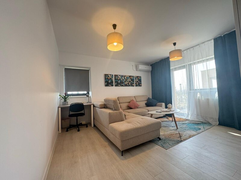 Republica, Hala Laminor, Hils Republica,