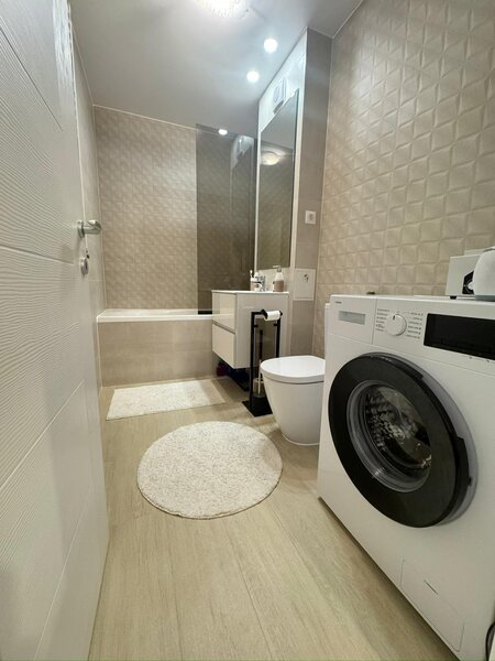 Republica, Hala Laminor, Hils Republica,